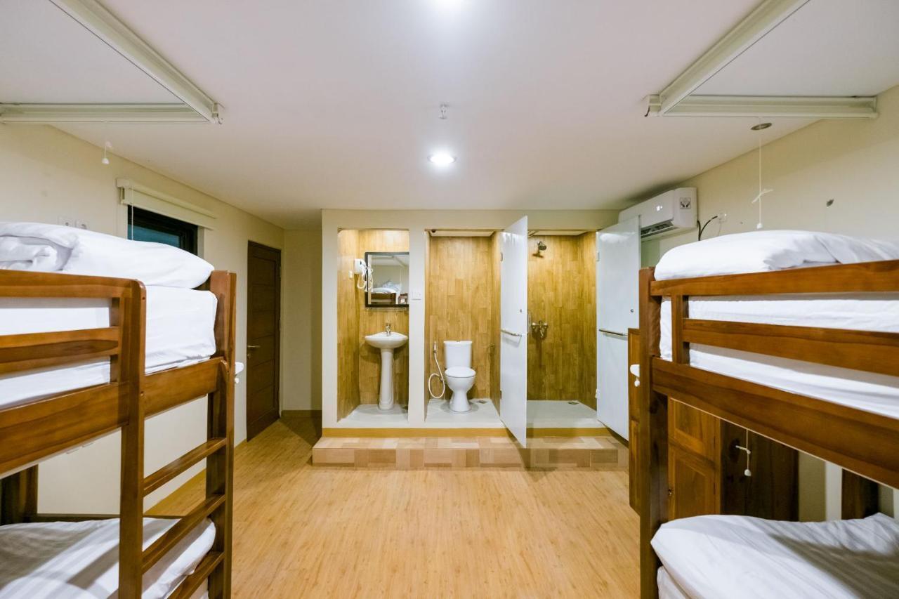 Caroline Hostel Canggu Eksteriør billede
