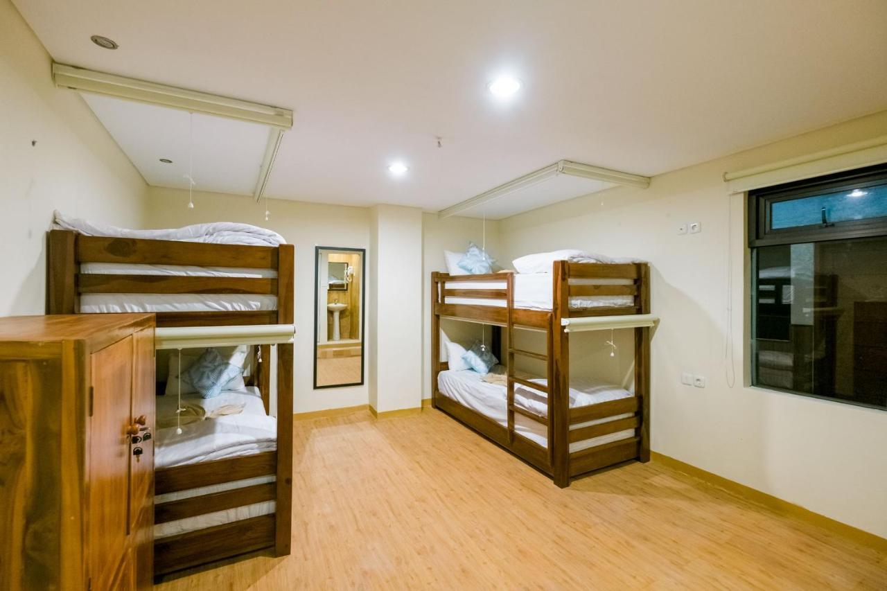 Caroline Hostel Canggu Eksteriør billede